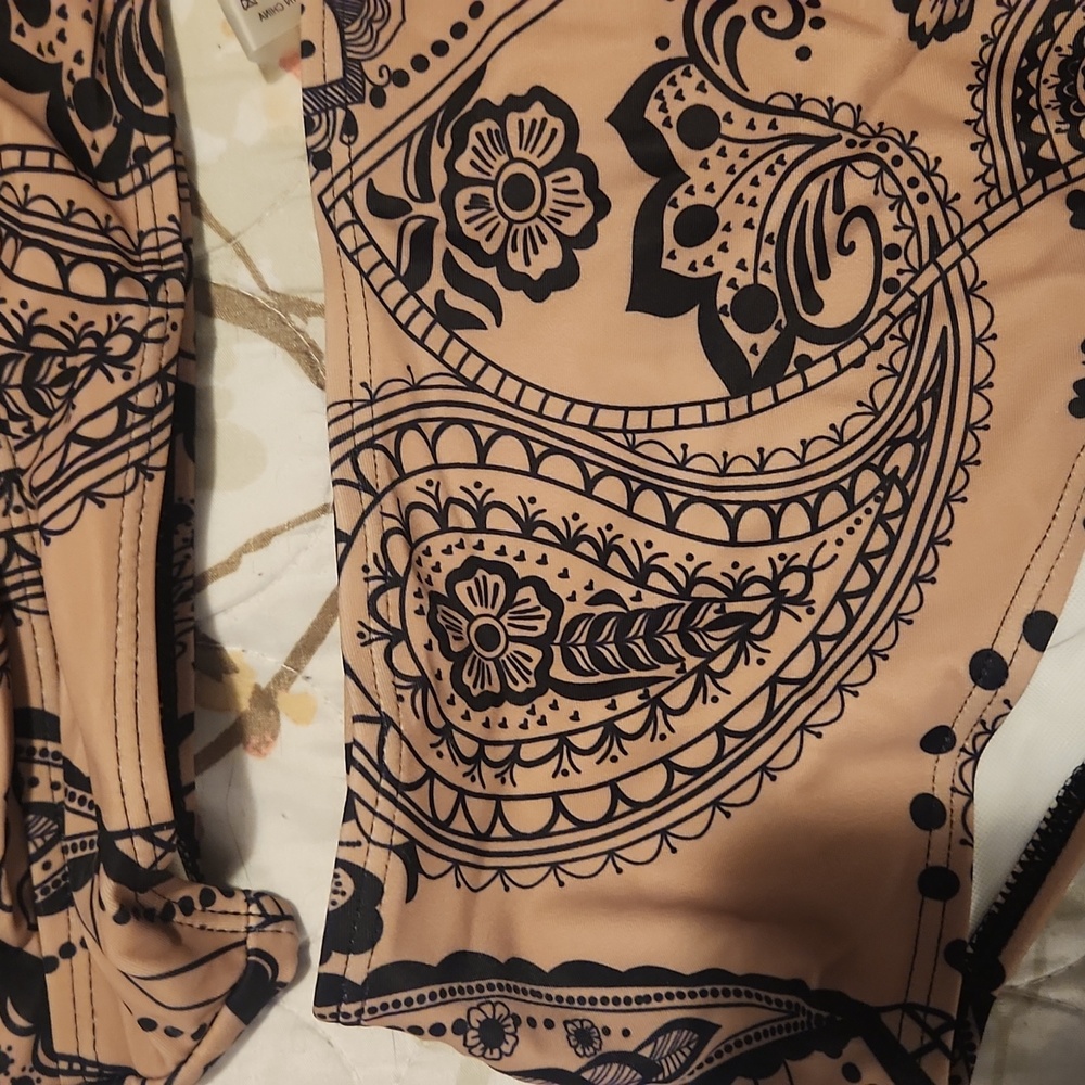 NWOT Two Piece Halter Top And Brief Bottom Bikini - Picture 2 of 4